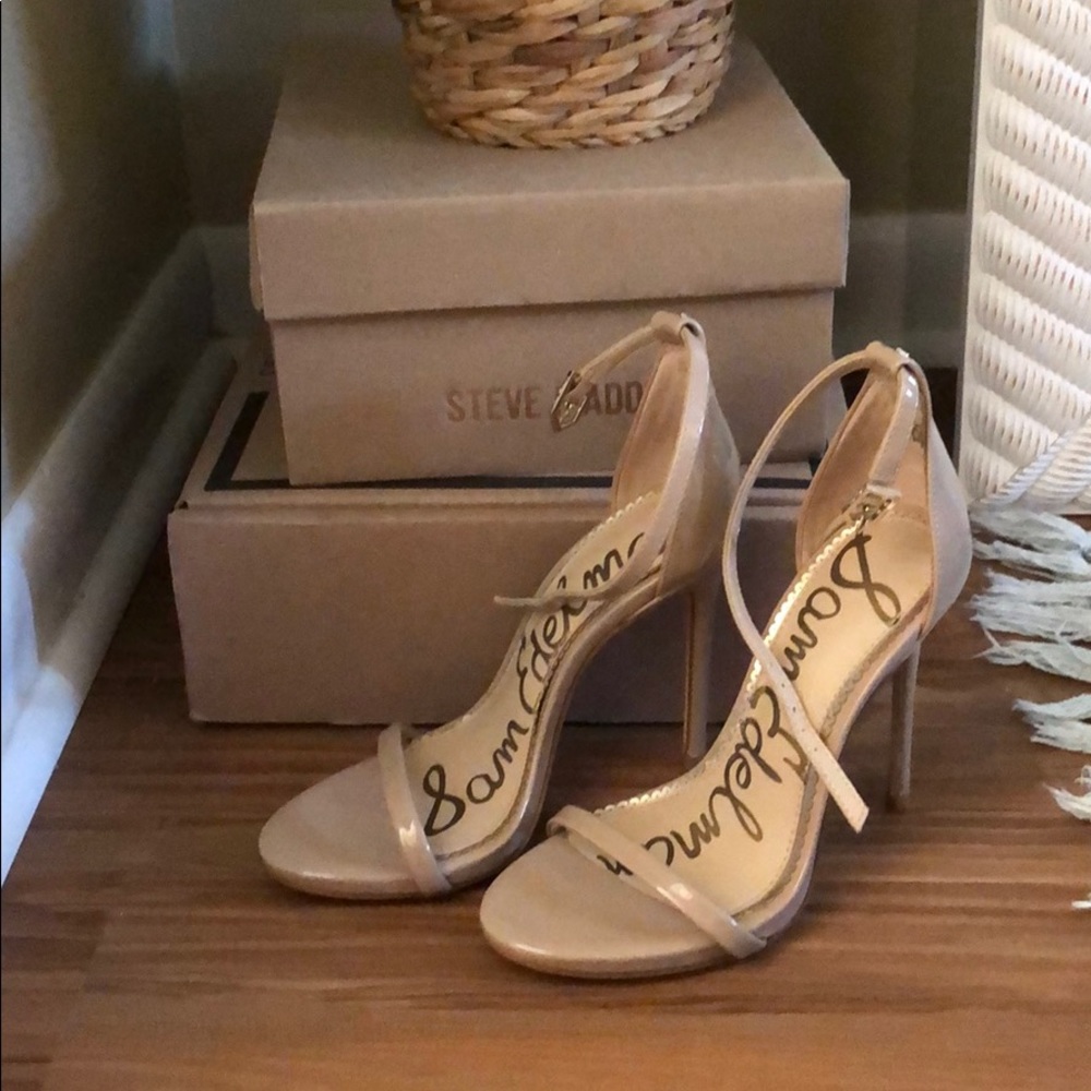 ✨NEW✨ Nude heels